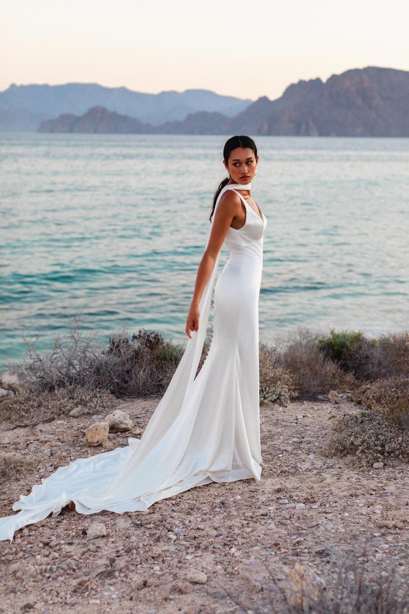 Wilderly Bride by Allure Dress F406 - Image 2